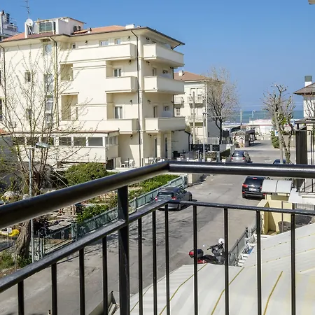 Hotel Giumer 3*