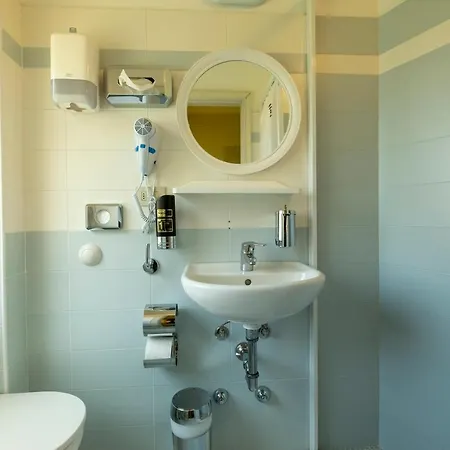 Giumer Hotel 3*