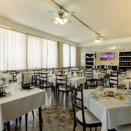 Hotel Giumer