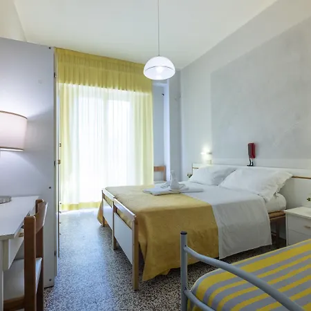 Giumer Szálloda 3*