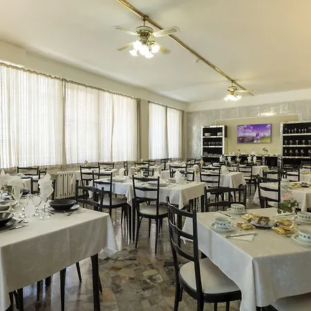 Hotel Giumer 3*